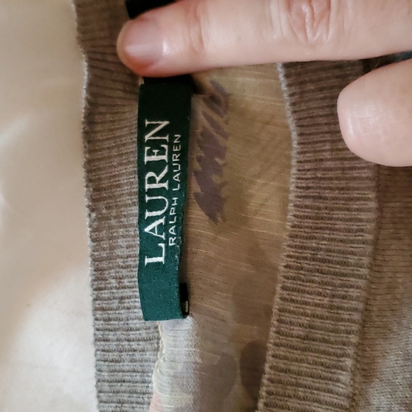 Top - Picture 5 of 7